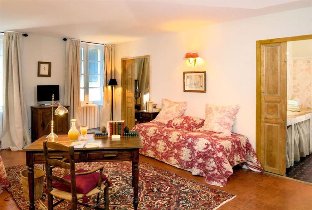 Le Clair De La Plume - Teritoria Hotel กริญญ็อง ภายนอก รูปภาพ