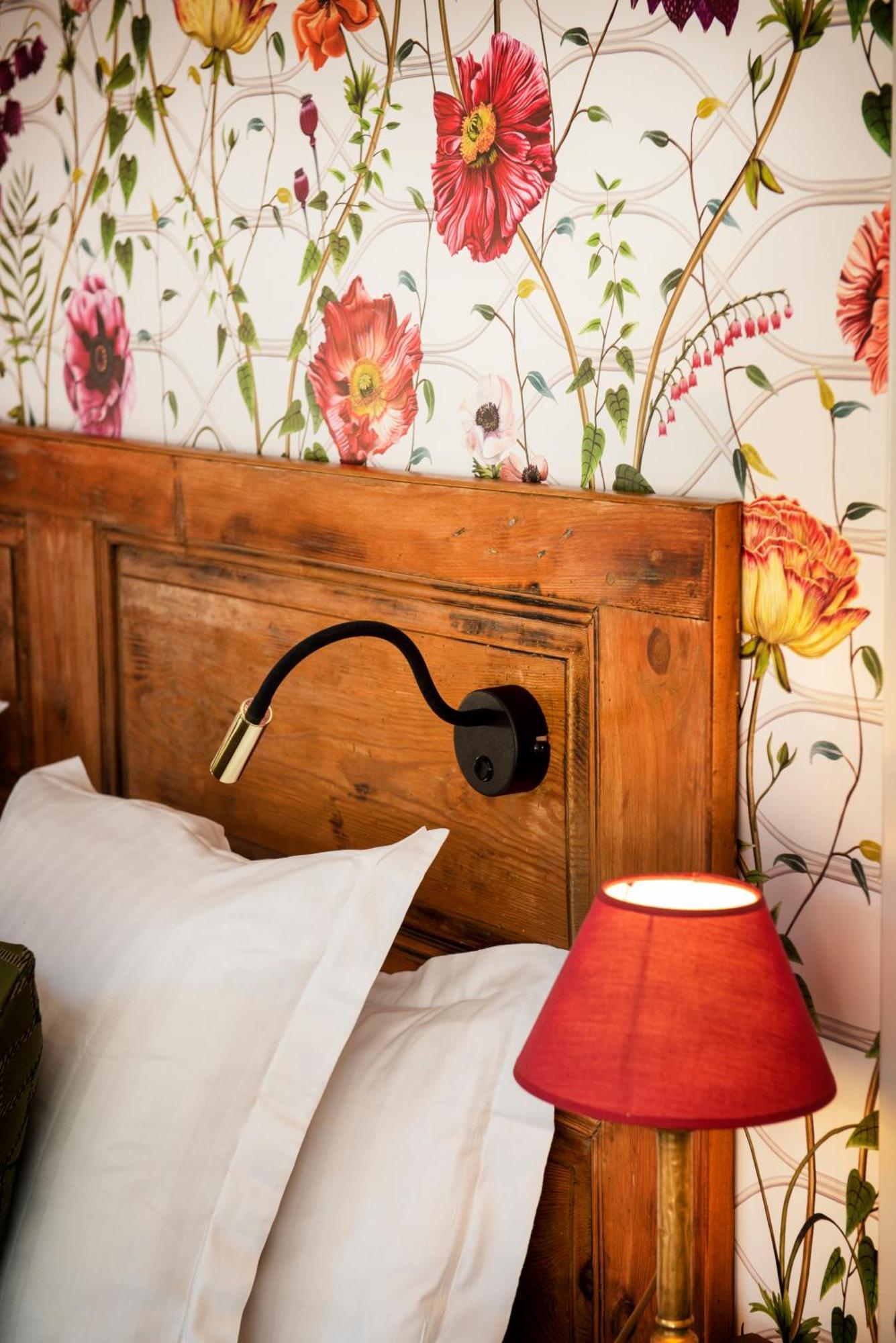 Le Clair De La Plume - Teritoria Hotel กริญญ็อง ภายนอก รูปภาพ