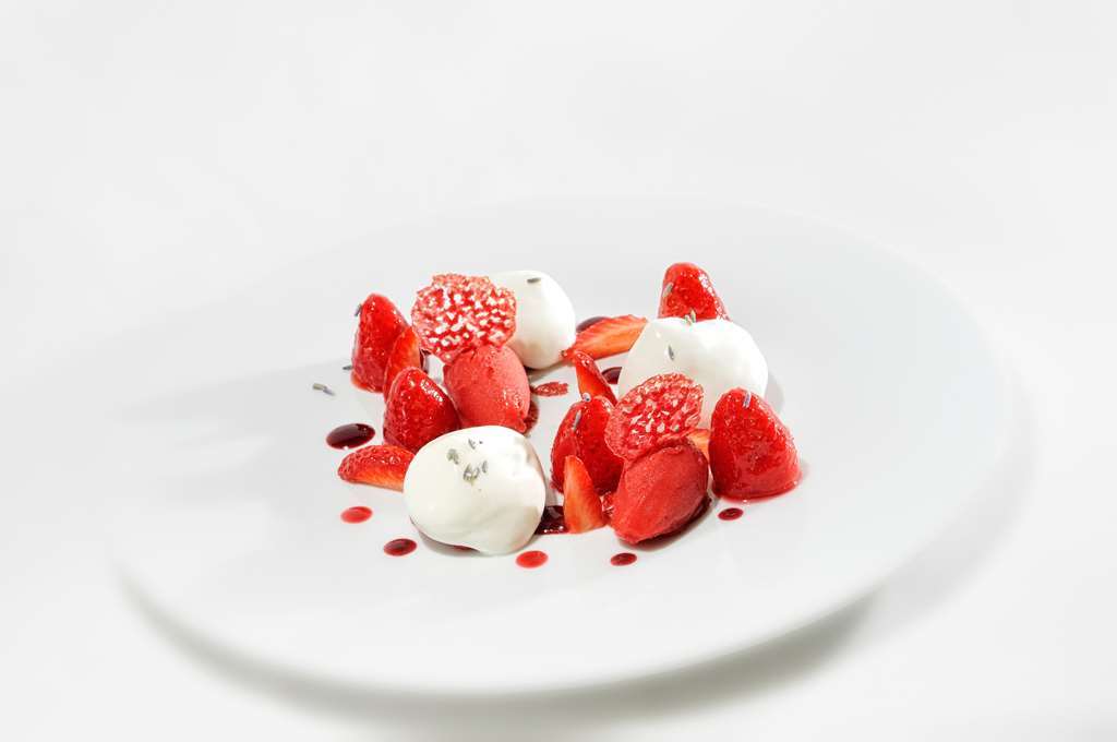 Le Clair De La Plume - Teritoria Hotel กริญญ็อง ร้านอาหาร รูปภาพ